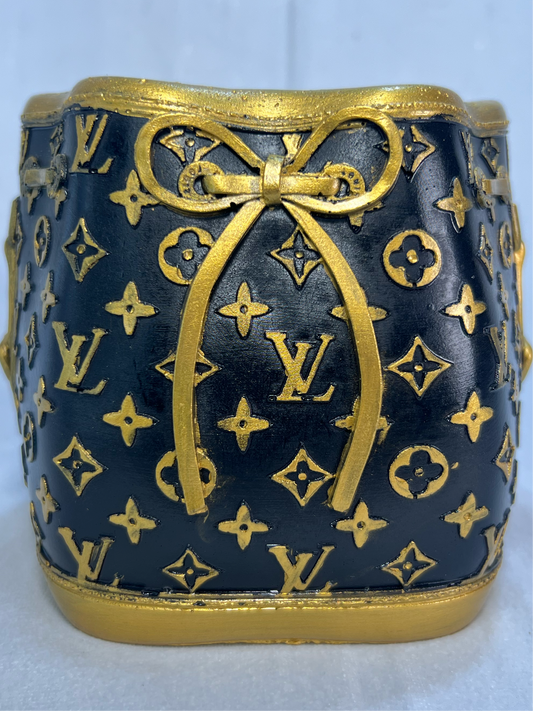 LIMITED EDITION Black/Gold Flower Hand Bag Candle