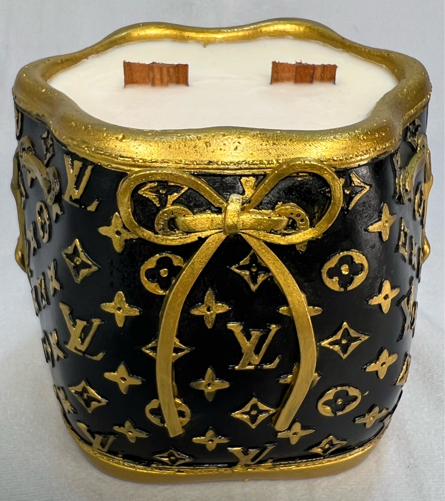LIMITED EDITION Black/Gold Flower Hand Bag Candle