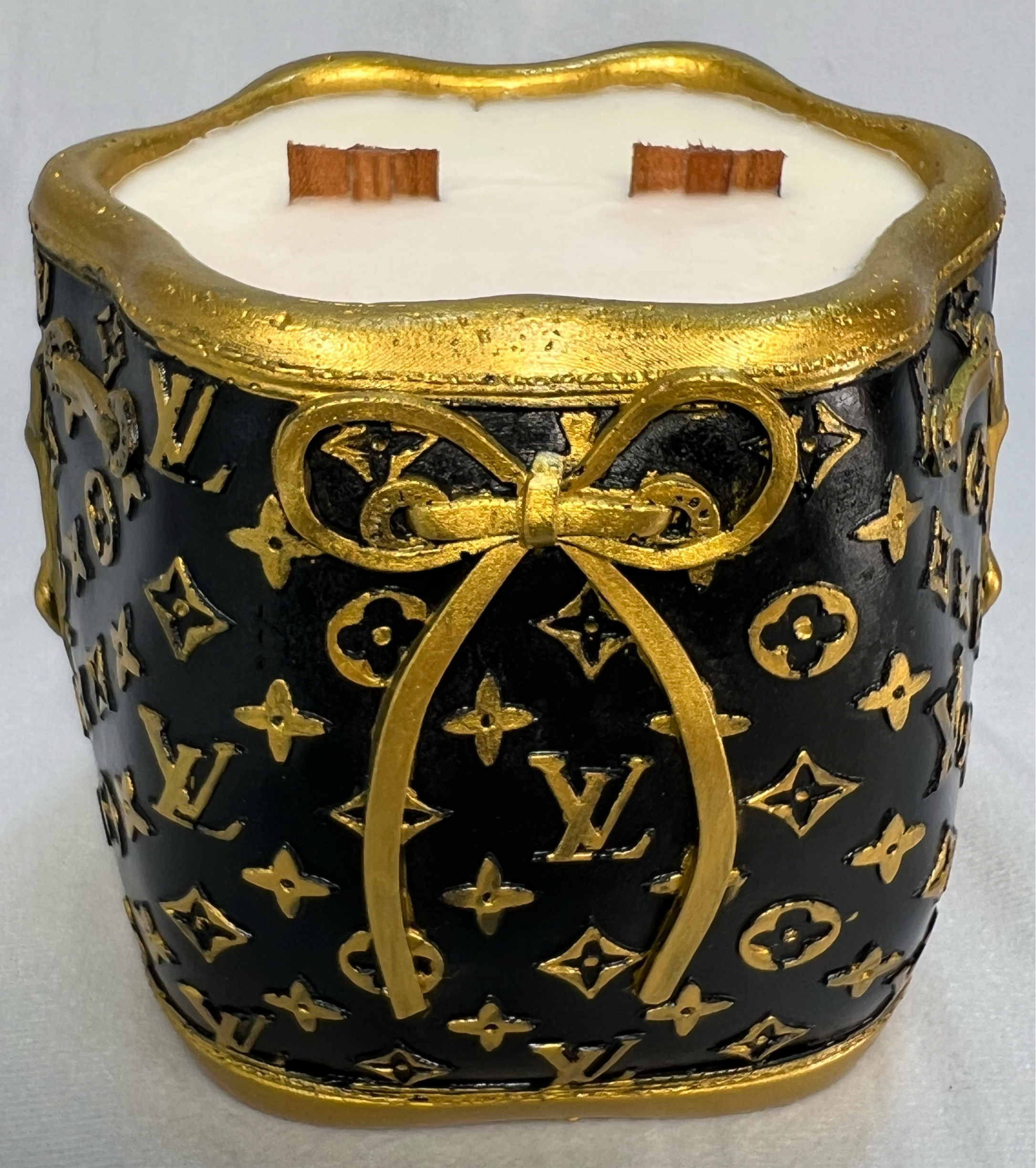 LIMITED EDITION Black/Gold Flower Hand Bag Candle