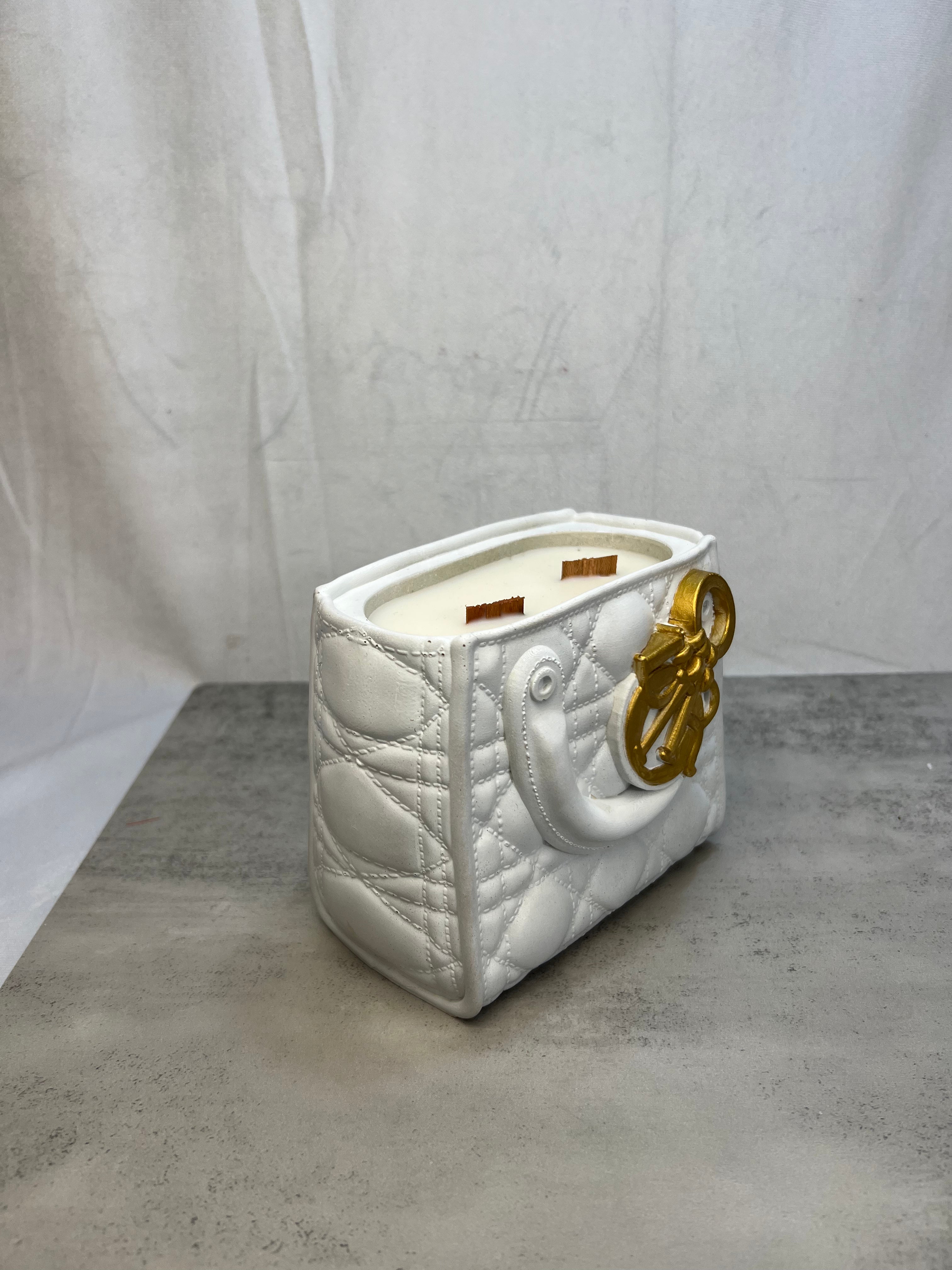 White / Gold D Candle