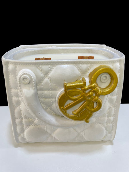 White / Gold D Candle