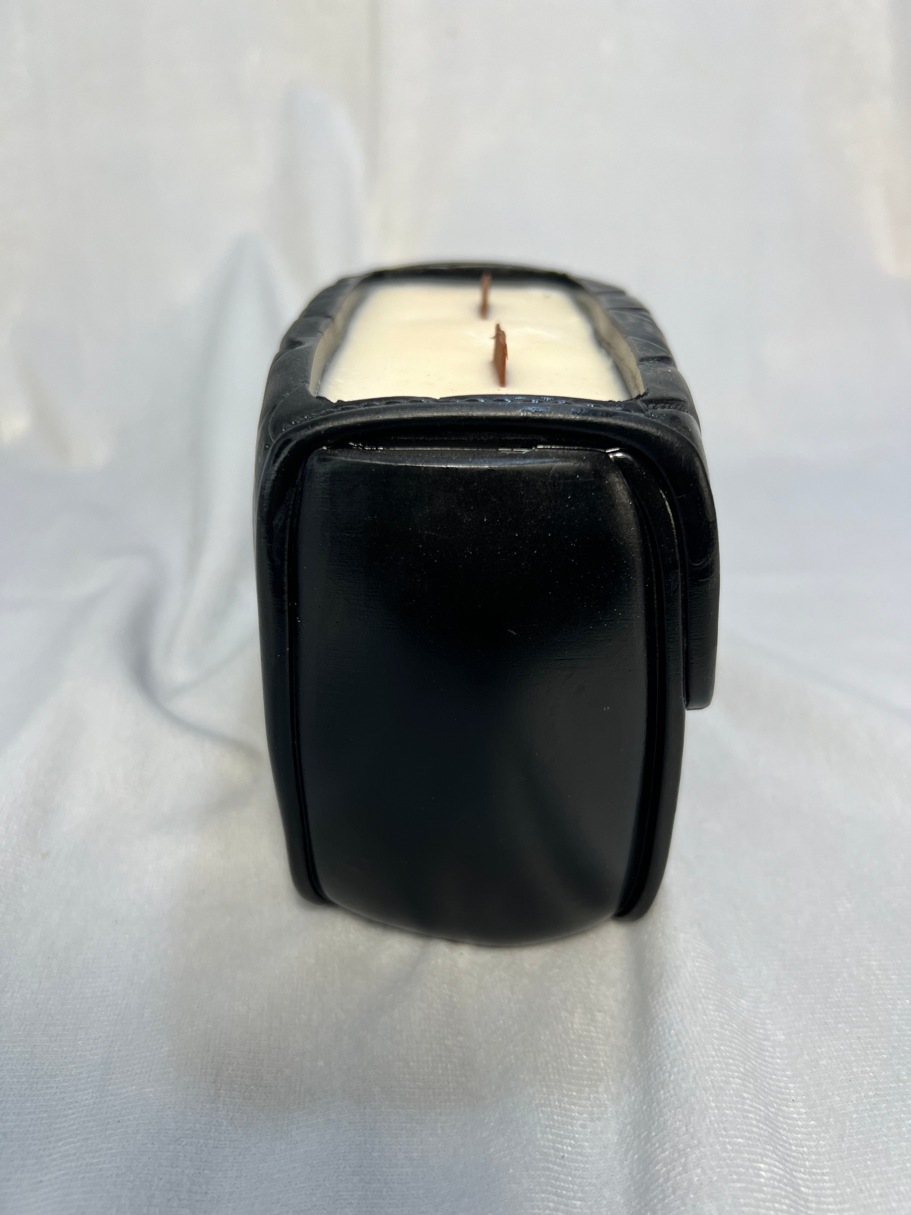Black / Gold G Candle