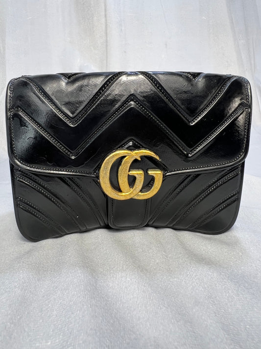 Black / Gold G Candle
